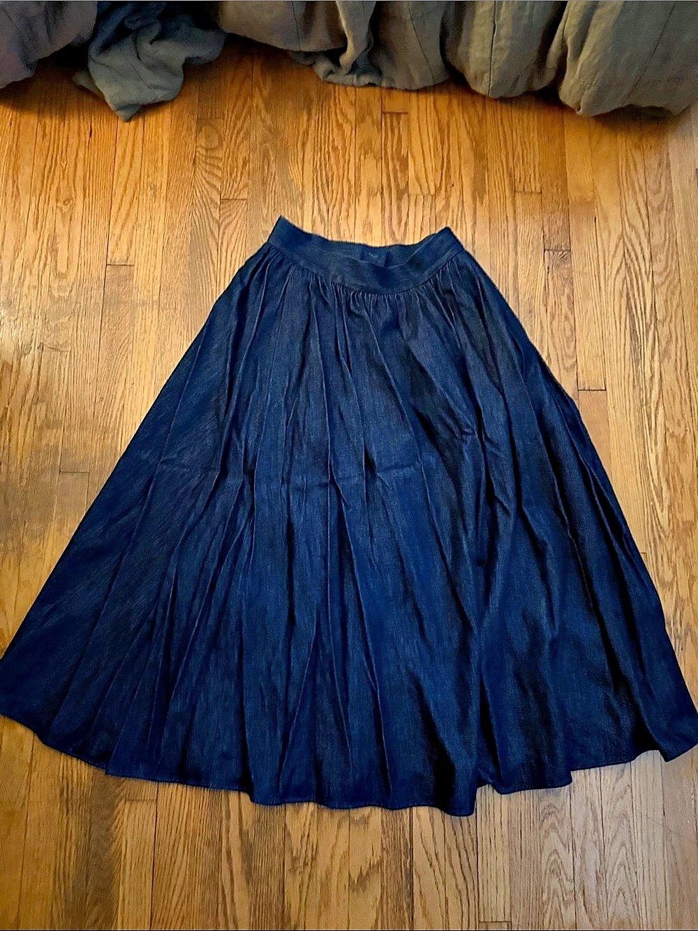 COS Voluminous Pleated Denim Midi Skirt Blue Medium